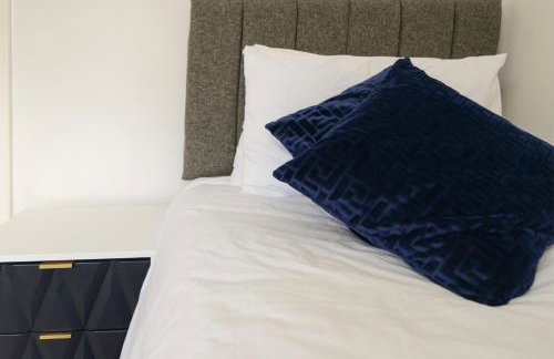 Alderton House - Spacious 3 Bed with Parking - Foto 24