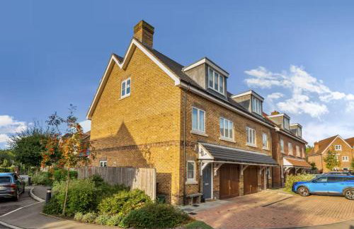 Spacious Family Oasis Explore with Ease - Pass the Keys - Photo 24