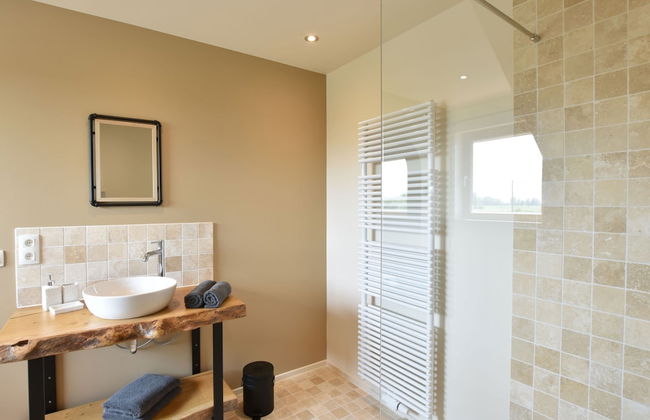 Beautiful Holiday Home With Terrace, Garden - Foto 16