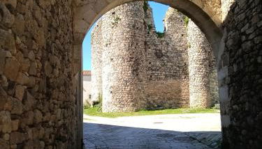 Le Logis du Vieux Donjon - Photo 2
