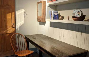 Rustic Cottage Rental with a Hot Tub Perfect for Luxury Camping in Santa Margarita - Foto 8