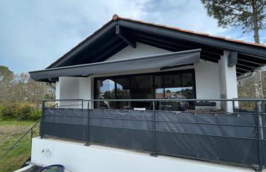 Samui - Equipé borne de recharge - Powering Station Electric Car - Foto 1