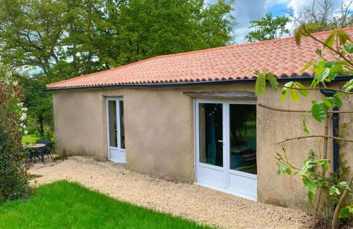 Le Clos des Écorcins - Terrasse - Parking privé - Foto 25