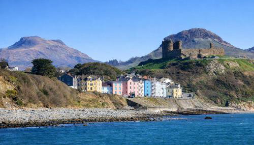 Glan y Mor, Sleeps 20, 8 Bedrooms, 8 Bathrooms, Seafront, Criccieth - Foto 2