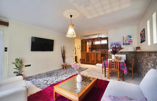 Cozy tricolor 2 bdr apt with gym & parking - Foto 6