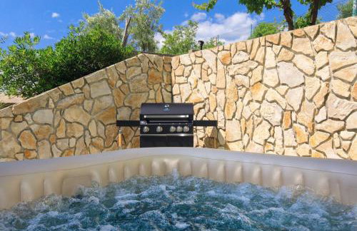 House Zrile with garden and jacuzzi - Foto 2