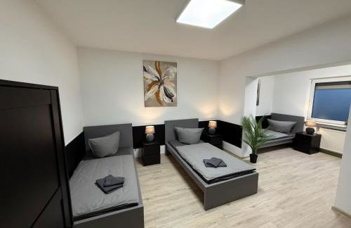 Frankfurter 21 Haus - 2 WE, 2 Küchen, 2 Bäder, 6 SZ, 19 Betten - Foto 44