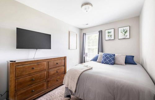 6 Bedrooms Sleeps 16 Great Area - Photo 4