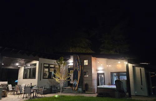 Luxe Lake Cabin Hot tub Grill Firepit EV charger - Foto 27