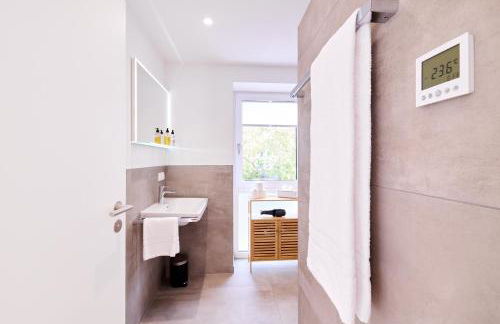 Xzllenz - 4 Schlafzimmer, Zentral, Parken, U-Bahn, 2 Bäder, 4 Smart-TV, optional Einzelbett - Foto 5