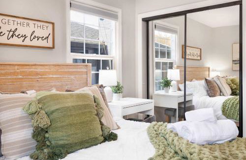 Modern 2BR Retreat w Maple Leaf UW&Park - Foto 28