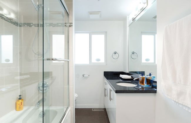 Classic House in Heart of Vancouver - Photo 18