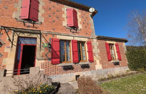 Gîte confortable dans l'ancien presbytère de Futeau, 3 chambres, jardin, WiFi, entre Verdun et Châlons - FR-1-585-13 - Foto 10