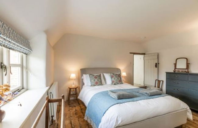 Host Stay White End - Photo 5