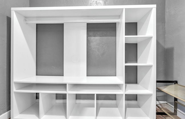 Family-friendly 5BR Home w/ Heated Pool & Parking - Foto 28