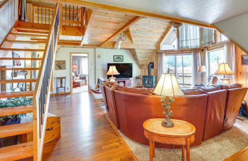 Remote Elk City Escape with Decks and Mtn Views! - Foto 8