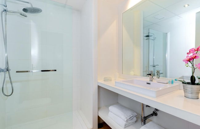 Genteel Home Paseo de Reding - Photo 13