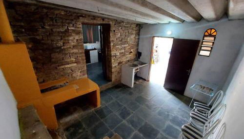 Casa inteira no centro de São Thomé das letras - Foto 4