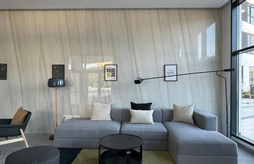 Urban Sky with Balcony and Sea View P&O 26H - Photo 50