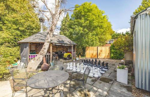 Relaxing Retreat - The Shepherds Hut - Hot Tub - By Tempstay - Foto 9