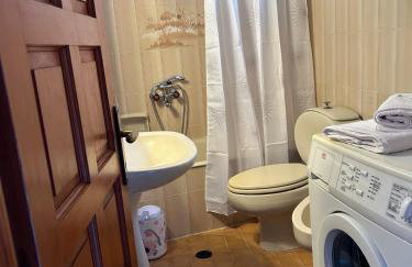 Το σπίτι της πλατείας - Photo 22