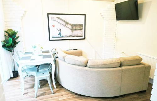 Spacious & Comfortable 4BR Retreat Sleeps 7, Perfect for Families & Professionals, Clark Property Estates - Foto 4