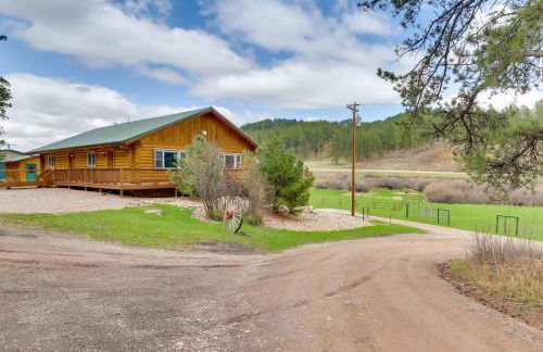 Hill City Log Cabin Along Newton Creek! - Foto 37