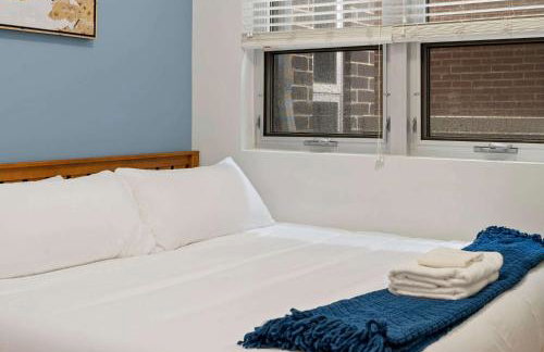 1 Free Parking Gym Balcony Sleeps 10 - Photo 16