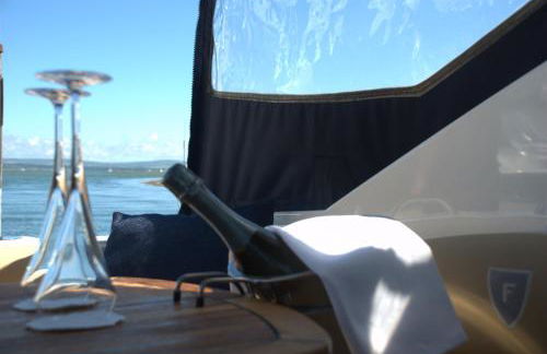 Y-Knot-Two Bedroom Luxury Motor Boat In Lymington - Foto 28