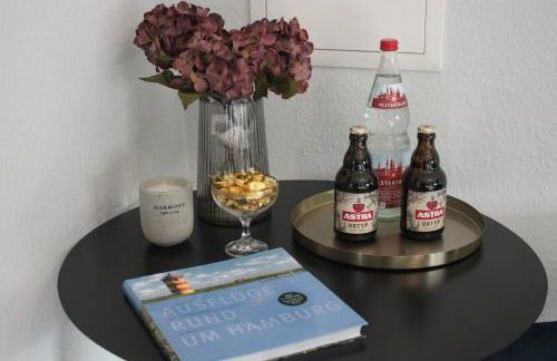 R B Apartment Hamburg Duo - perfekt für Monteure - Küchenzeile - Smart TV - Bad mit Toilette und Dusche auf dem Flur gegenüber des Zimmers zur Alleinnutzung - Foto 8