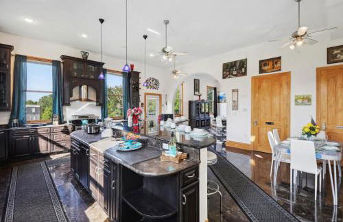 The Starlight Tower Manor, River, Arcades, Observatory, Theater - Foto 47