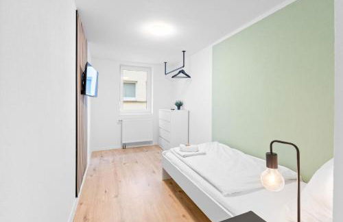 Moderne Monteurwohnungen in Nürtingen Zentrum Kitchen, Wifi, Smart TV - Photo 79