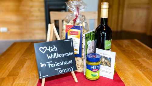 5 Sterne Ferienhaus Tommy mit Kamin, Seeblick und großer Terrasse - Foto 2