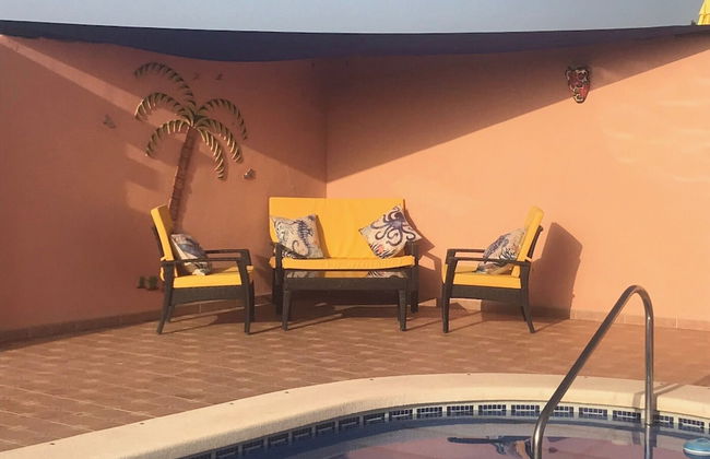 2 Bed-sleeps 4-mtn View-private Pool & Terrace - Photo 9