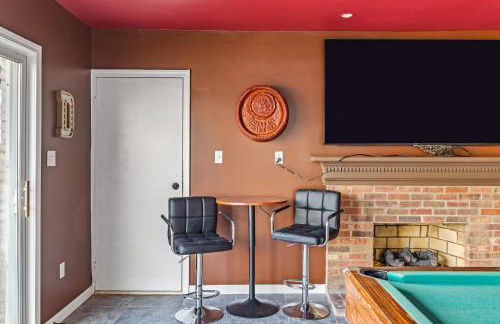 New Renovated 5BD Home with Hot Tub Sauna & Game Rm - Foto 72