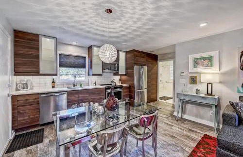 Comfortable and stylish condo near Myers Park - Foto 3