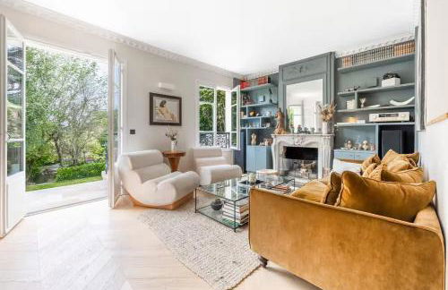 Before making request, read my profile host at bottom of page # House, garden, Eiffel Tower, Palace of Versailles - Foto 17