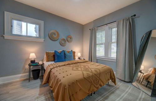 Stylish home Garage Walk to Lake Minutes from Airport - Foto 7