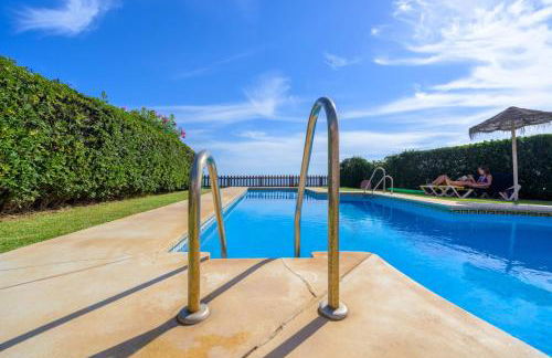 Beautiful Frontline beach Townhouse - Photo 42