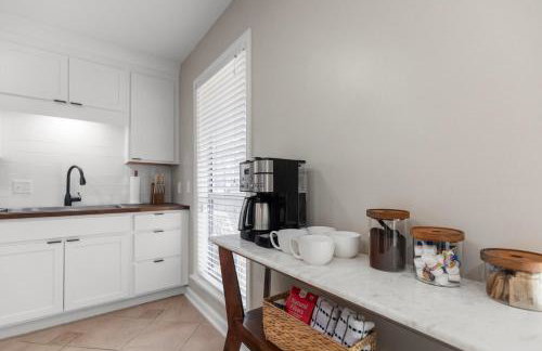 Renovated, Dog Friendly, Fenced Yard, Game RM - Foto 14