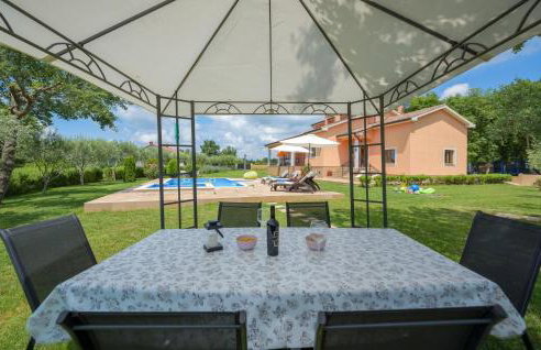 Two-Bedroom Holiday Home In Tinjan - Foto 17