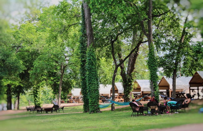 Son's Blue River Camp Glamping Cabin I - Foto 56