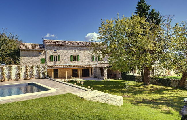 Spacious Holiday Home in Svetvincenat With Pool - Foto 31