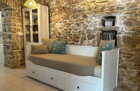 Gorgeous Home In Donje Selo - Photo 7