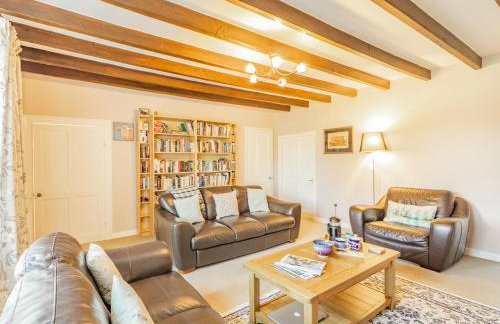 Blue House - Photo 4