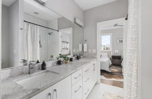 Modern Luxury Rooftop Deck, 3 mi to Downtown - Foto 24