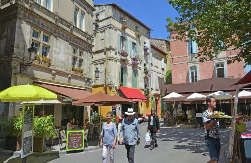 Peaceful Poolside Escape - Foto 31