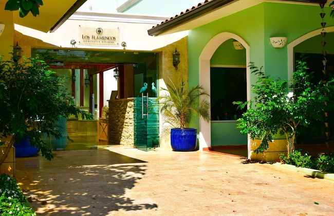 Los Flamencos Aparthotel - Foto 2