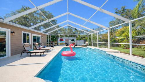 Stunning Gem Home w Heated Salt Pool & Game Room - Foto 2