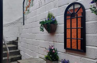 Fishermen's cottage with log burner, 2 bathrooms & sea views from garden terraces - Foto 18